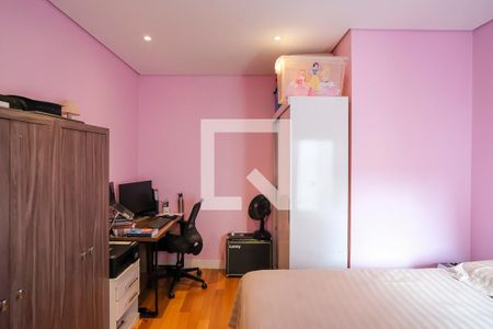 Casa à venda com 330m², 3 quartos e 6 vagasSuíte 2