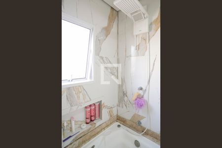 Casa à venda com 330m², 3 quartos e 6 vagasBanheiro da Suíte 1