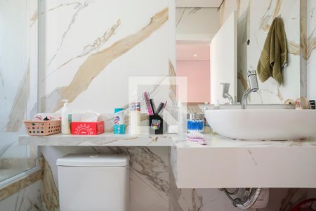 Casa à venda com 330m², 3 quartos e 6 vagasBanheiro da Suíte 1