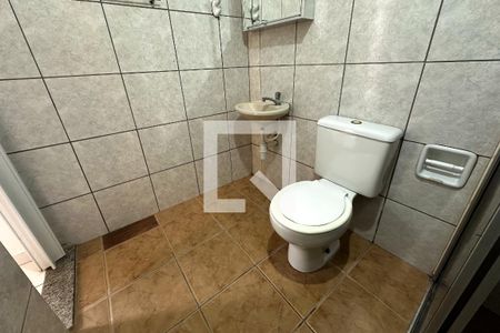 Banheiro de casa para alugar com 1 quarto, 30m² em Pompeia, São Paulo