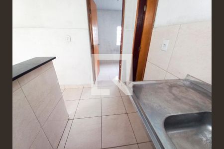 Cozinha de apartamento para alugar com 2 quartos, 30m² em Lagoinha, Belo Horizonte