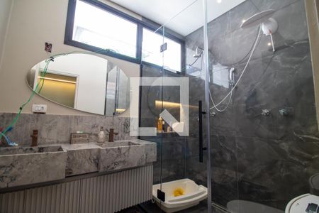 Casa à venda com 195m², 3 quartos e 1 vagaBanheiro