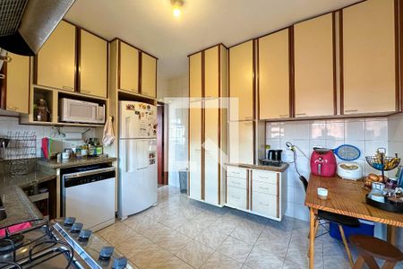 Casa à venda com 288m², 3 quartos e 2 vagasCozinha