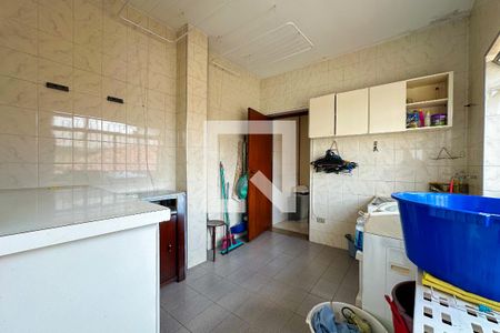 Casa à venda com 288m², 3 quartos e 2 vagasÁrea de Serviço