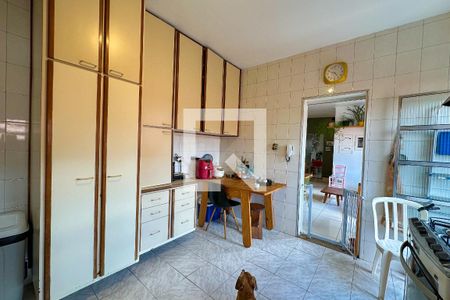 Casa à venda com 288m², 3 quartos e 2 vagasCozinha