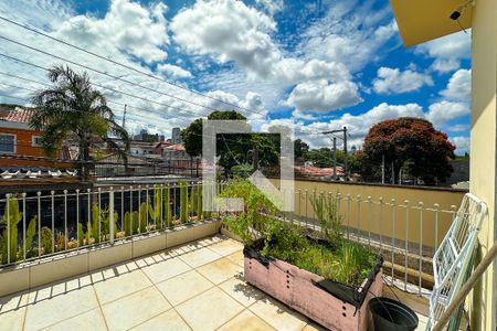 Casa à venda com 288m², 3 quartos e 2 vagasQuarto 2 - Varanda