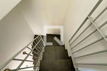 Casa à venda com 288m², 3 quartos e 2 vagasEscada