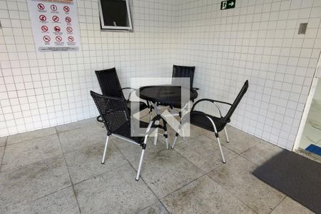 Apartamento para alugar com 48m², 2 quartos e 1 vaga Apartamento para alugar com 48m², 2 quartos e 1 vagaÁrea comum - Piscina