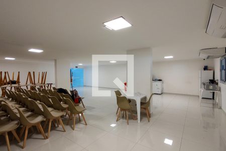 Apartamento para alugar com 48m², 2 quartos e 1 vaga Apartamento para alugar com 48m², 2 quartos e 1 vagaÁrea comum - Salão de festas