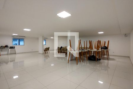 Apartamento para alugar com 48m², 2 quartos e 1 vaga Apartamento para alugar com 48m², 2 quartos e 1 vagaÁrea comum - Salão de festas