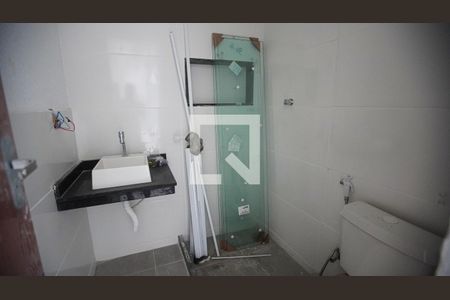 Banheiro de apartamento para alugar com 2 quartos, 42m² em Anil, Rio de Janeiro