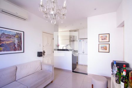 Sala de apartamento à venda com 2 quartos, 50m² em Icaraí, Niterói