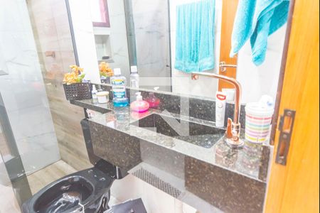 Casa à venda com 156m², 3 quartos e 2 vagasBanheiro