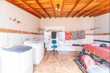 Casa à venda com 156m², 3 quartos e 2 vagasÁrea de Serviço