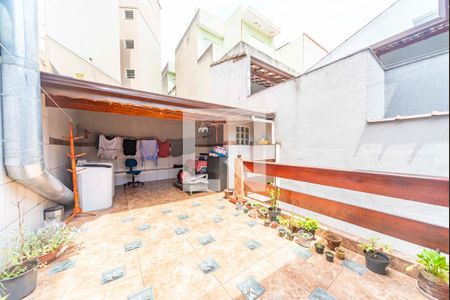 Casa à venda com 156m², 3 quartos e 2 vagasVaranda