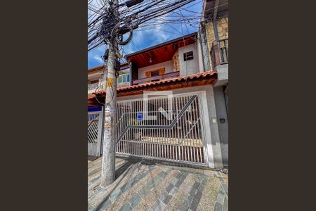 Casa à venda com 156m², 3 quartos e 2 vagasFachada