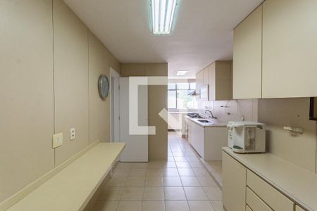 Apartamento à venda com 107m², 3 quartos e 2 vagasCozinha