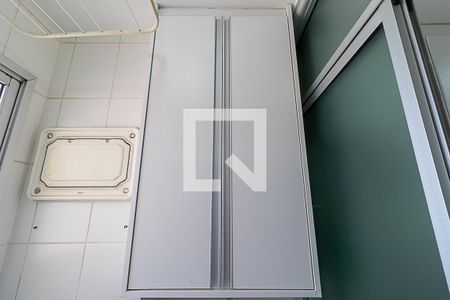 Apartamento para alugar com 70m², 2 quartos e 1 vagaÁrea de serviço