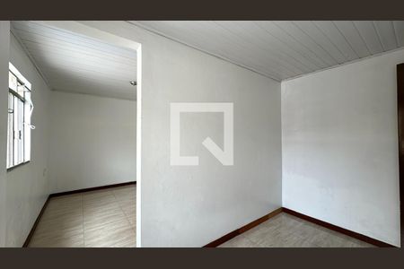Quarto 1 de casa para alugar com 3 quartos, 200m² em Cidade Industrial, Curitiba