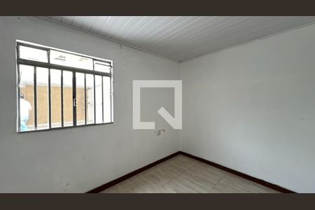 Quarto 1 de casa para alugar com 2 quartos, 200m² em Cidade Industrial, Curitiba