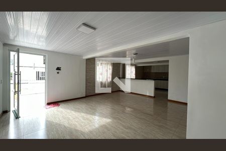 Sala  de casa para alugar com 2 quartos, 200m² em Cidade Industrial, Curitiba