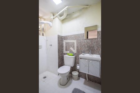 Banheiro de apartamento para alugar com 2 quartos, 54m² em Padroeira, Osasco