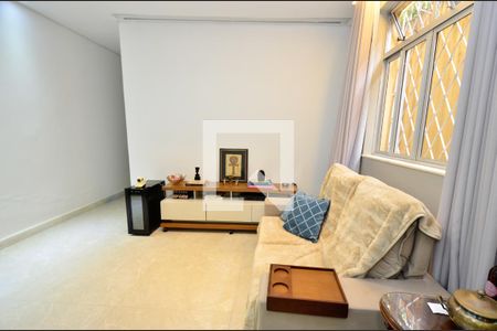 Sala de estar de apartamento à venda com 2 quartos, 96m² em Serra, Belo Horizonte