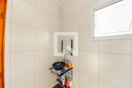 Banheiro Suíte 1 de casa de condomínio para alugar com 2 quartos, 77m² em Vila São Nicolau, São Paulo