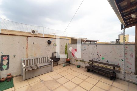 Apartamento à venda com 200m², 2 quartos e 2 vagas Apartamento à venda com 200m², 2 quartos e 2 vagasTerraço