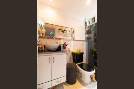 Apartamento à venda com 200m², 2 quartos e 2 vagas Apartamento à venda com 200m², 2 quartos e 2 vagasBanheiro