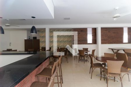 Apartamento à venda com 200m², 2 quartos e 2 vagas Apartamento à venda com 200m², 2 quartos e 2 vagasÁrea comum - Salão de festas
