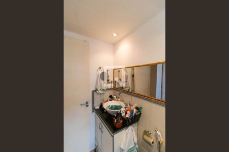 Apartamento à venda com 200m², 2 quartos e 2 vagas Apartamento à venda com 200m², 2 quartos e 2 vagasBanheiro