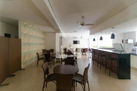 Apartamento à venda com 200m², 2 quartos e 2 vagas Apartamento à venda com 200m², 2 quartos e 2 vagasÁrea comum - Salão de festas