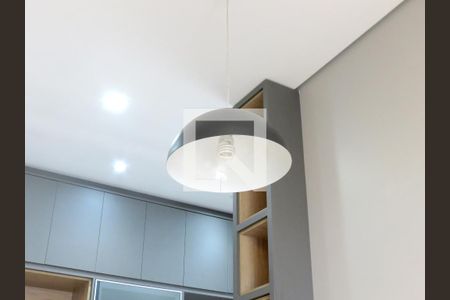 Sala - Luminária de apartamento para alugar com 2 quartos, 50m² em Jardim Íris, São Paulo