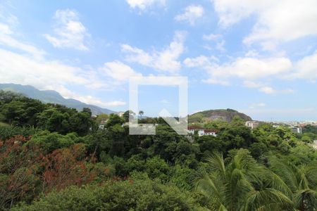 Casa à venda com 328m², 4 quartos e sem vagaVaranda da suíte 2 - Vista