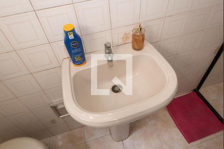 Casa à venda com 240m², 6 quartos e 1 vagaBanheiro Social