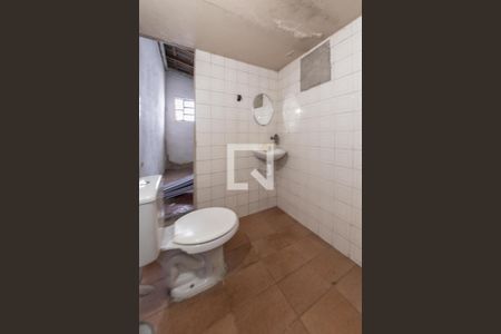 Casa à venda com 240m², 6 quartos e 1 vagaBanheiro de Serviço