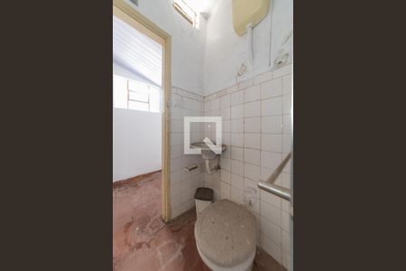 Casa à venda com 240m², 6 quartos e 1 vagaCasa 2 - Banheiro