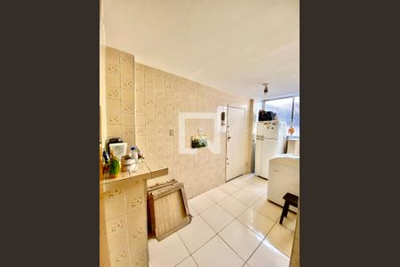 Apartamento à venda com 60m², 2 quartos e sem vagaÁREA DE SERVIÇO