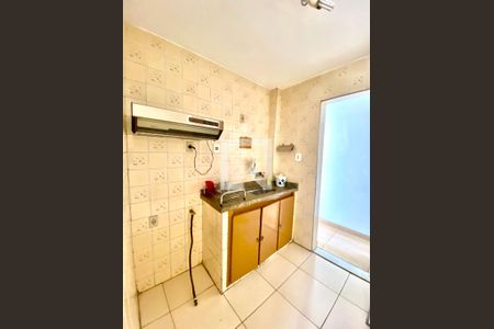 Apartamento à venda com 60m², 2 quartos e sem vagaCOZINHA