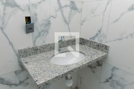 Casa à venda com 160m², 3 quartos e 3 vagas Casa à venda com 160m², 3 quartos e 3 vagasBanheiro da Suíte