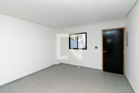 Sala de casa à venda com 3 quartos, 160m² em Vila Nhocuné, São Paulo