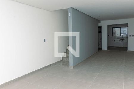 Sala de casa à venda com 3 quartos, 160m² em Vila Nhocuné, São Paulo
