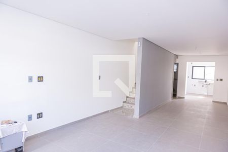 Sala de casa à venda com 3 quartos, 164m² em Vila Nhocuné, São Paulo