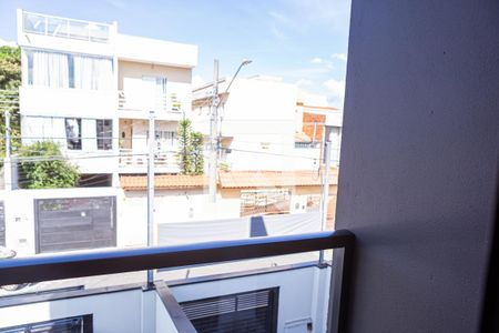 Casa à venda com 164m², 3 quartos e 3 vagas Casa à venda com 164m², 3 quartos e 3 vagasVaranda do Quarto 3