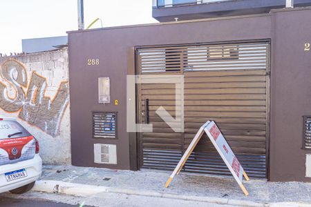 Casa à venda com 164m², 3 quartos e 3 vagas Casa à venda com 164m², 3 quartos e 3 vagasFachada