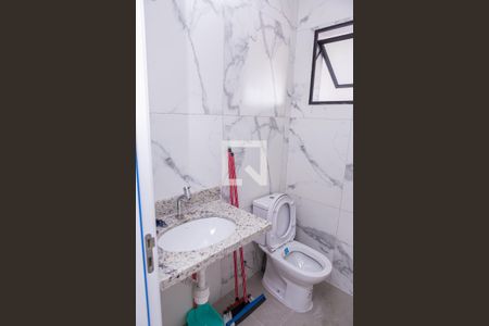 Lavabo de casa à venda com 3 quartos, 164m² em Vila Nhocuné, São Paulo