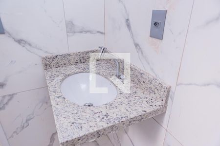 Casa à venda com 164m², 3 quartos e 3 vagas Casa à venda com 164m², 3 quartos e 3 vagasBanheiro