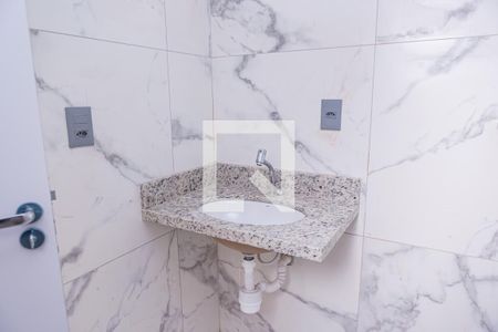 Casa à venda com 164m², 3 quartos e 3 vagas Casa à venda com 164m², 3 quartos e 3 vagasBanheiro