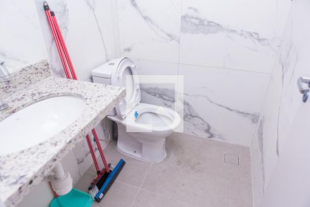 Lavabo de casa à venda com 3 quartos, 164m² em Vila Nhocuné, São Paulo